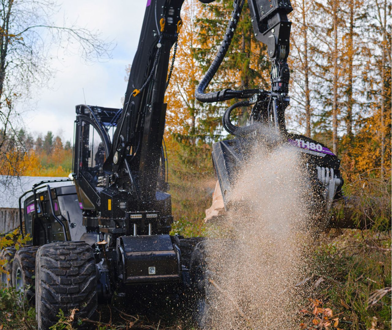 12H-GTE-HYBRID--1280-sawing